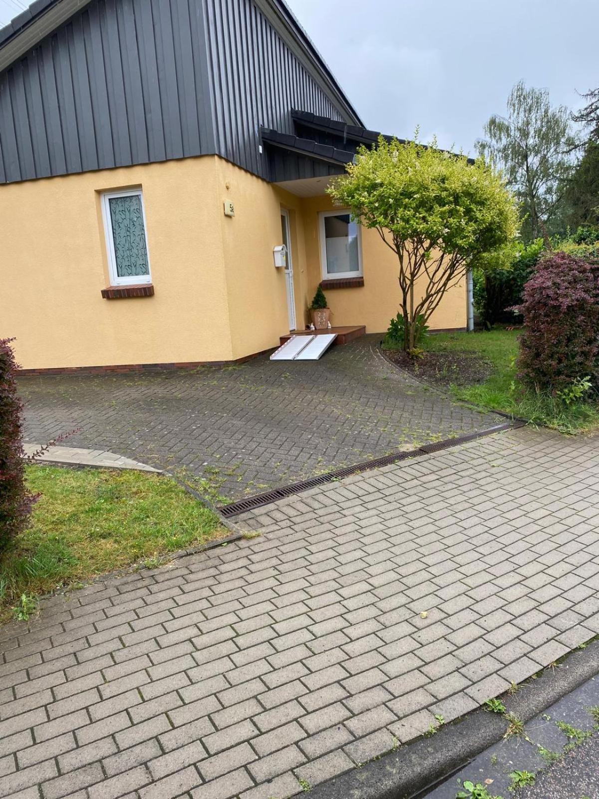 Komfortables Einzelhaus Mit Garten Halstenbek Kültér fotó